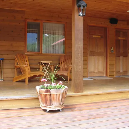 Blue Grouse Country Inn-3